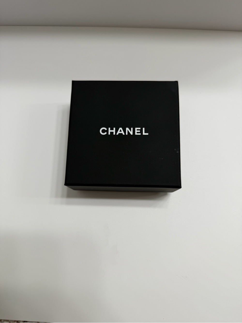Chanel 2025 Strass Star and Logo Silver Tone and Crystal Hoop Earrings - Picture 7 of 7